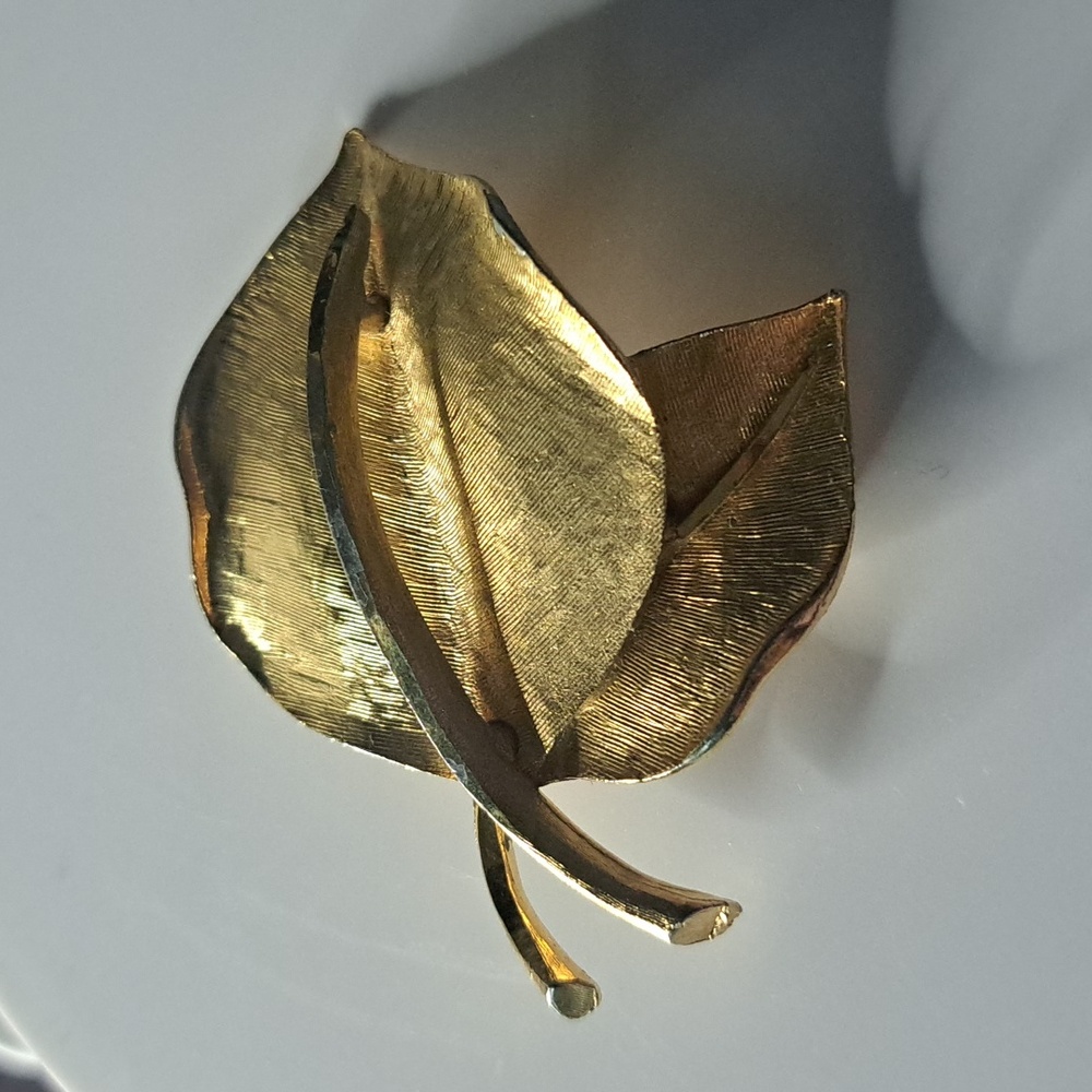 Late 50s/ Early 60s BSK Gold Leaf Brooch Vintage